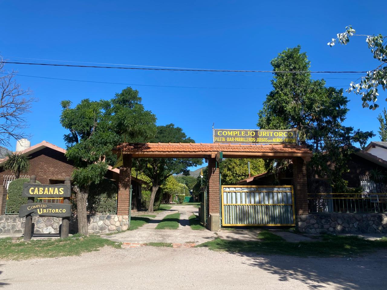 Entrada del Complejo Uritorco